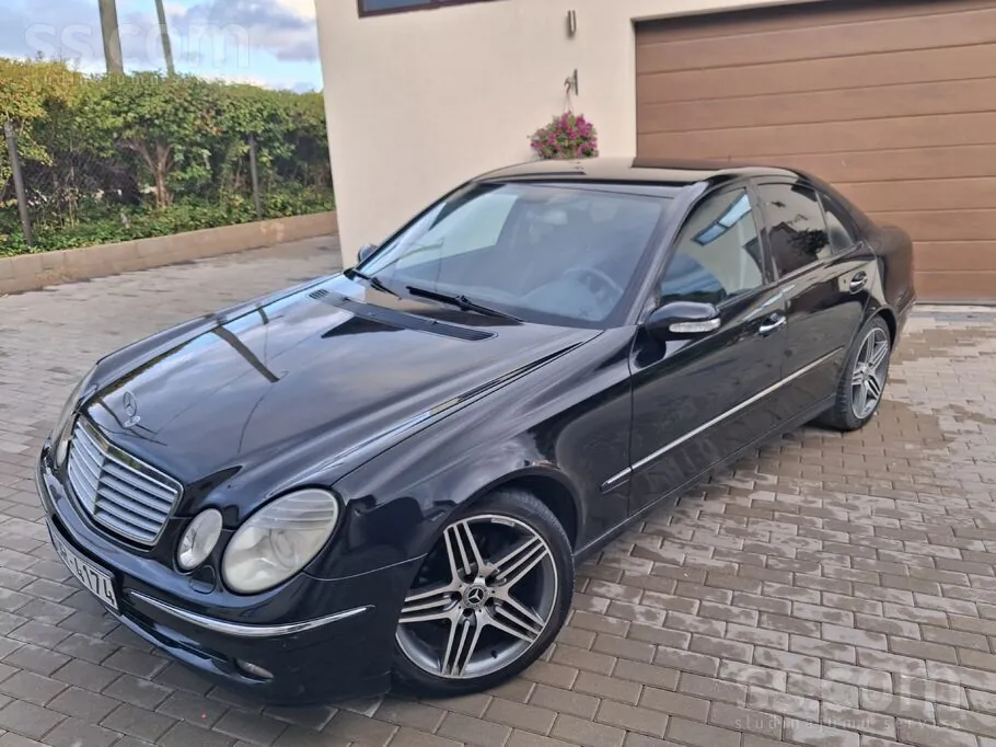 Mercedes-Benz E270