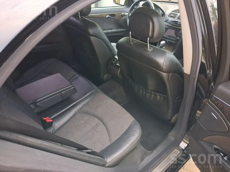 Mercedes-Benz E270 2003 photo 4