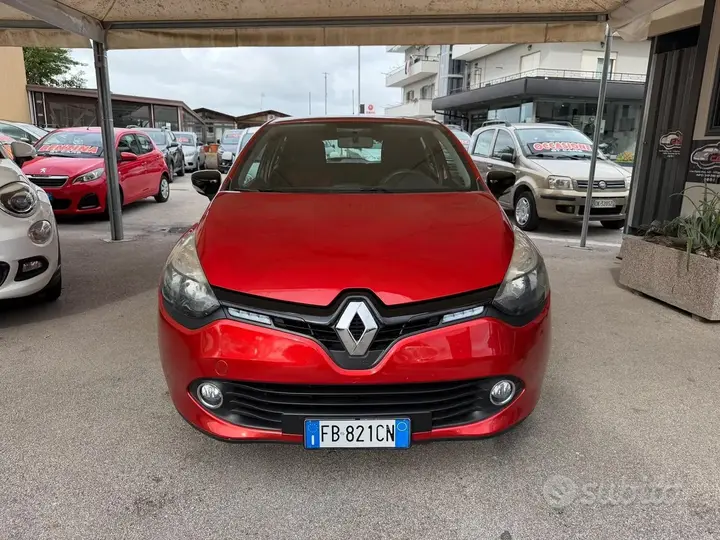 Renault Clio 2015 photo 2