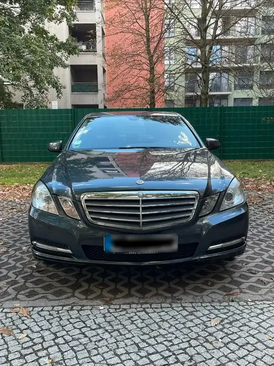 Mercedes-Benz E 200