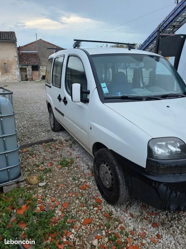Fiat Doblo 2004 photo 2