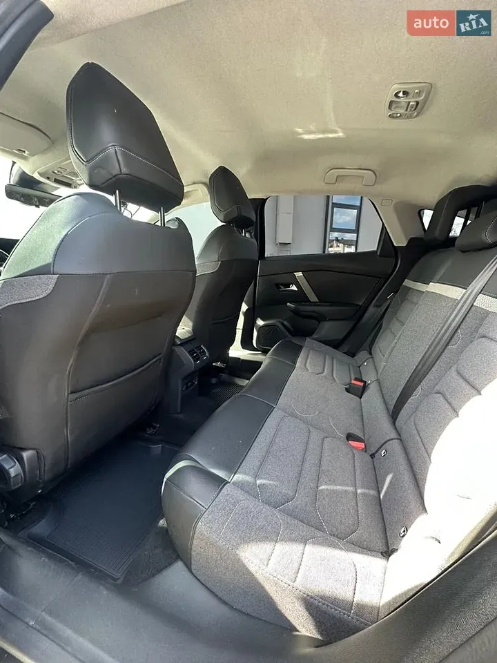 Citroen C4 2023 photo 4