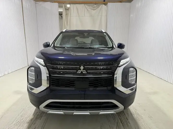 Mitsubishi Outlander 2022 photo 3