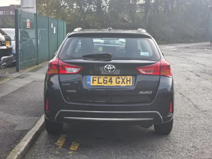 Toyota Auris 2014 photo 4