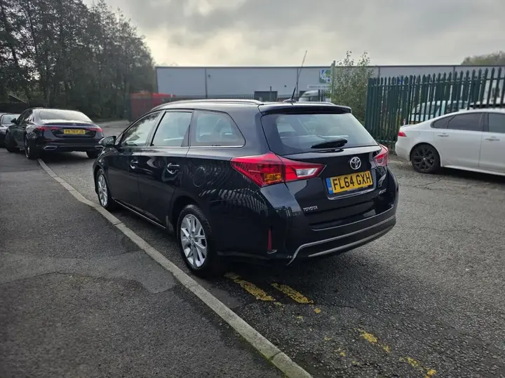Toyota Auris 2014 photo 5