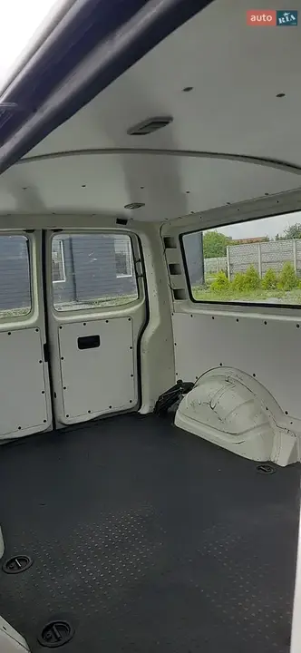 Volkswagen Transporter 2008 photo 3