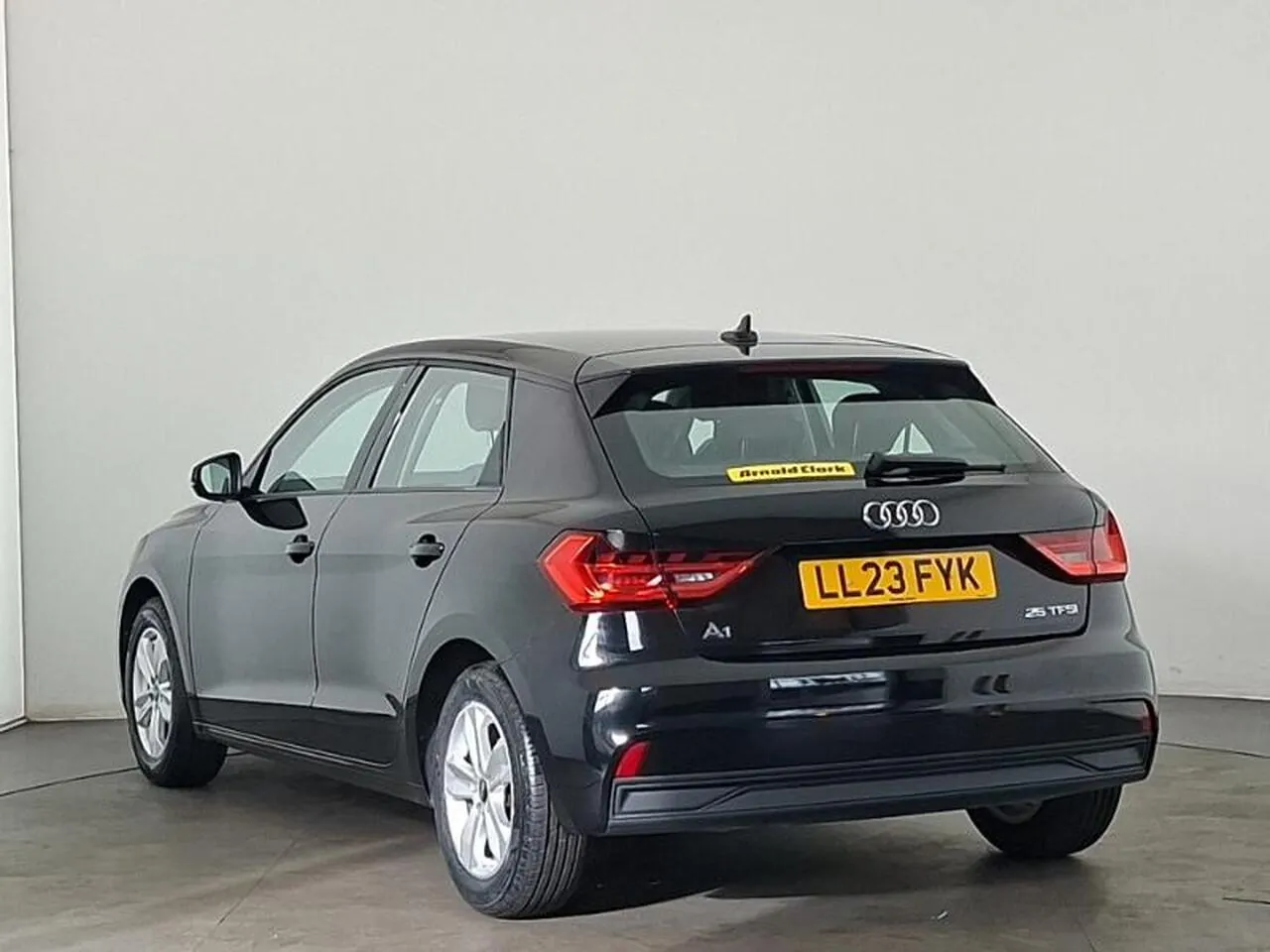 Audi A1 2023 photo 2