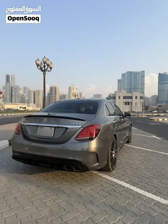 Mercedes-Benz C300 2017 photo 2