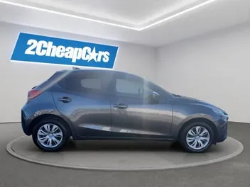 Mazda Demio 2018 photo 5