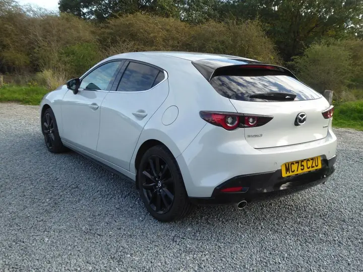 Mazda Mazda3 2026 photo 2
