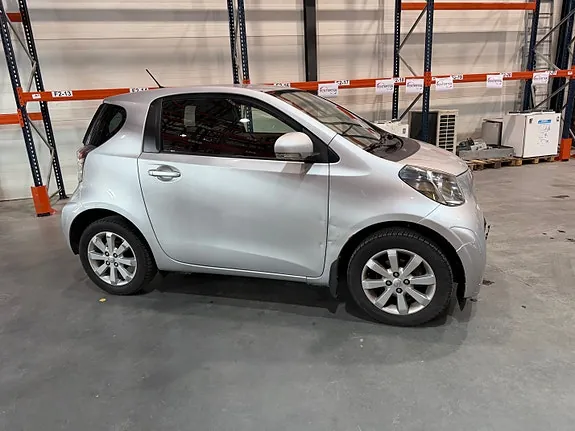 Toyota Iq 2011 photo 3