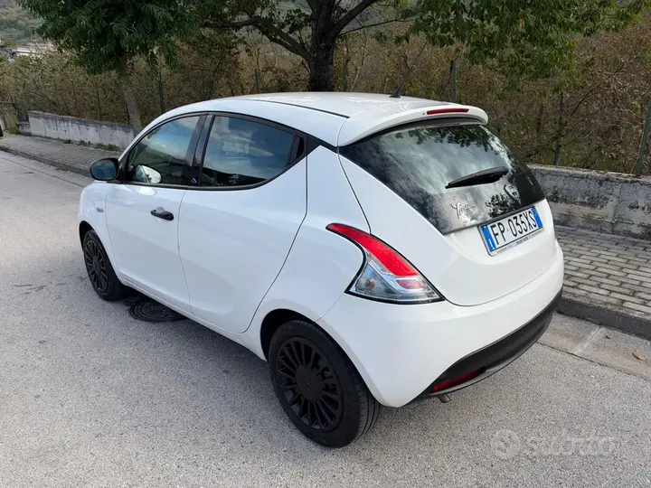 Lancia Ypsilon 2018 photo 5