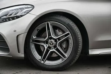 Mercedes-Benz C-Class 2019 photo 3