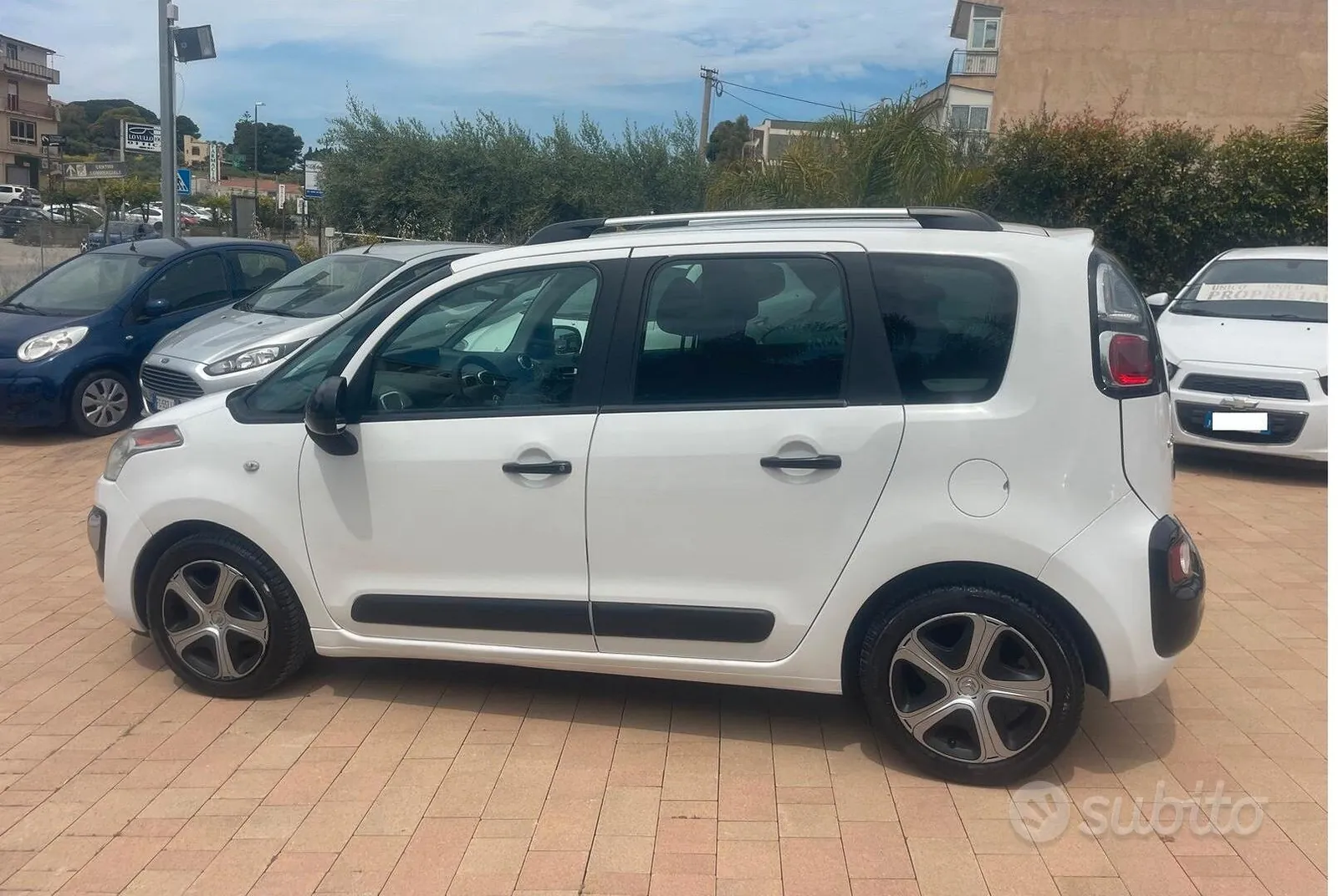 Citroen C3 Picasso 2018 photo 2