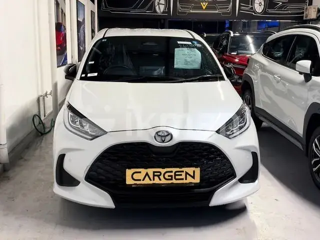 Toyota Yaris 2026 photo 2