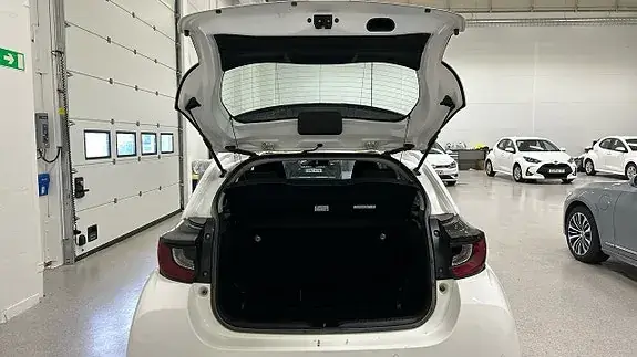 Toyota Yaris 2023 photo 5