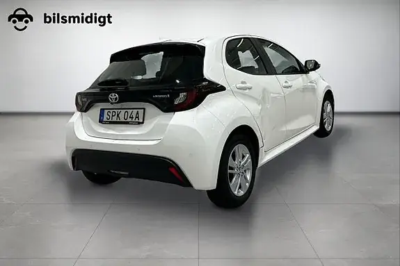 Toyota Yaris 2023 photo 4