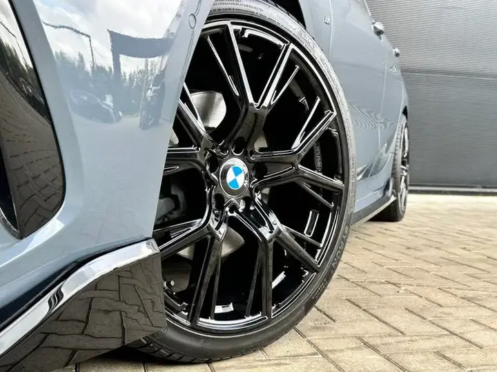 BMW 1 Series 2020 photo 2