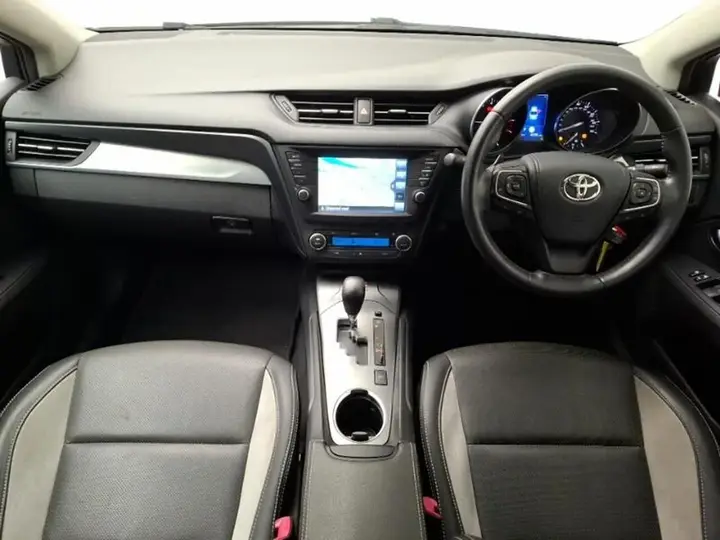 Toyota Avensis 2018 photo 3