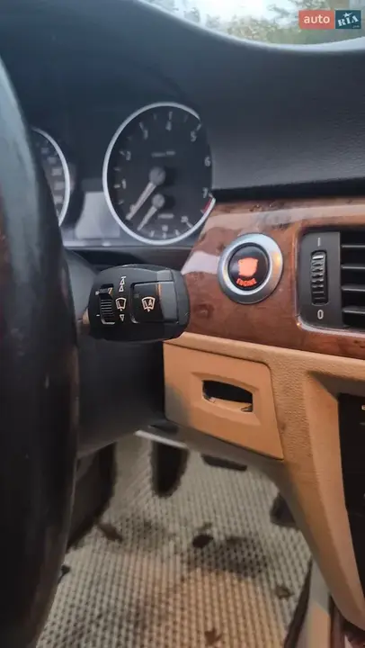 BMW 3 Series 2005 photo 2