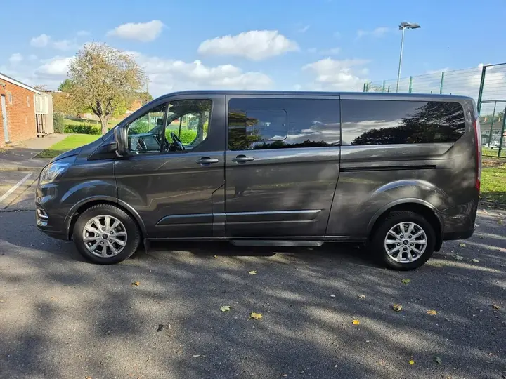Ford Tourneo Custom 2019 photo 4