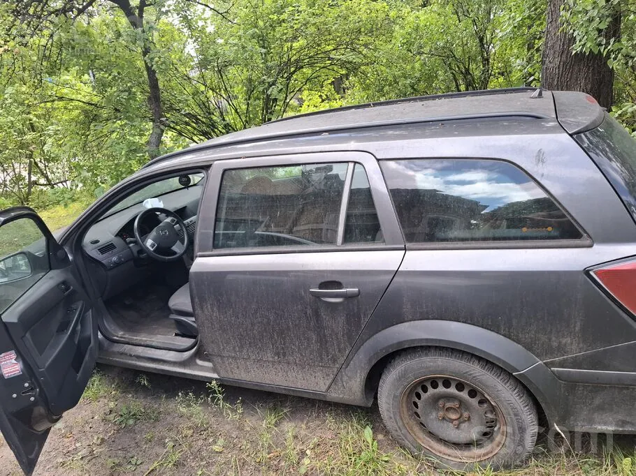 Opel Astra 2012 photo 2