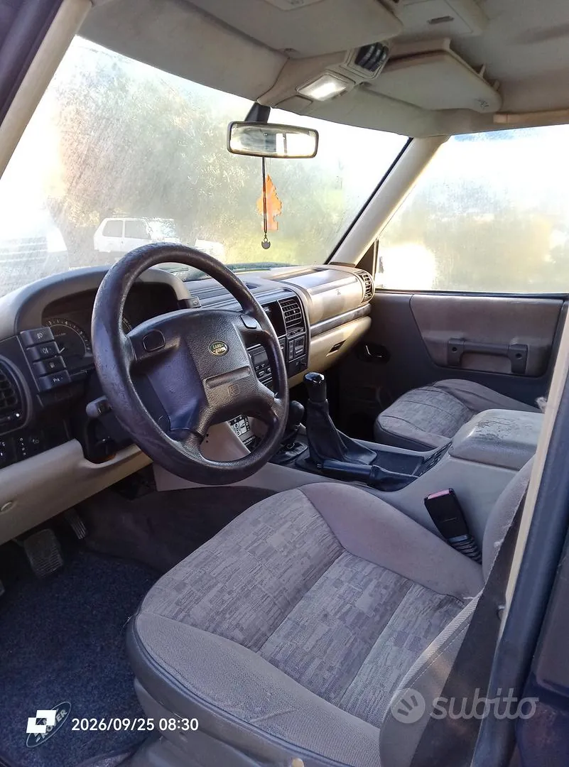Land Rover Discovery 2002 photo 5