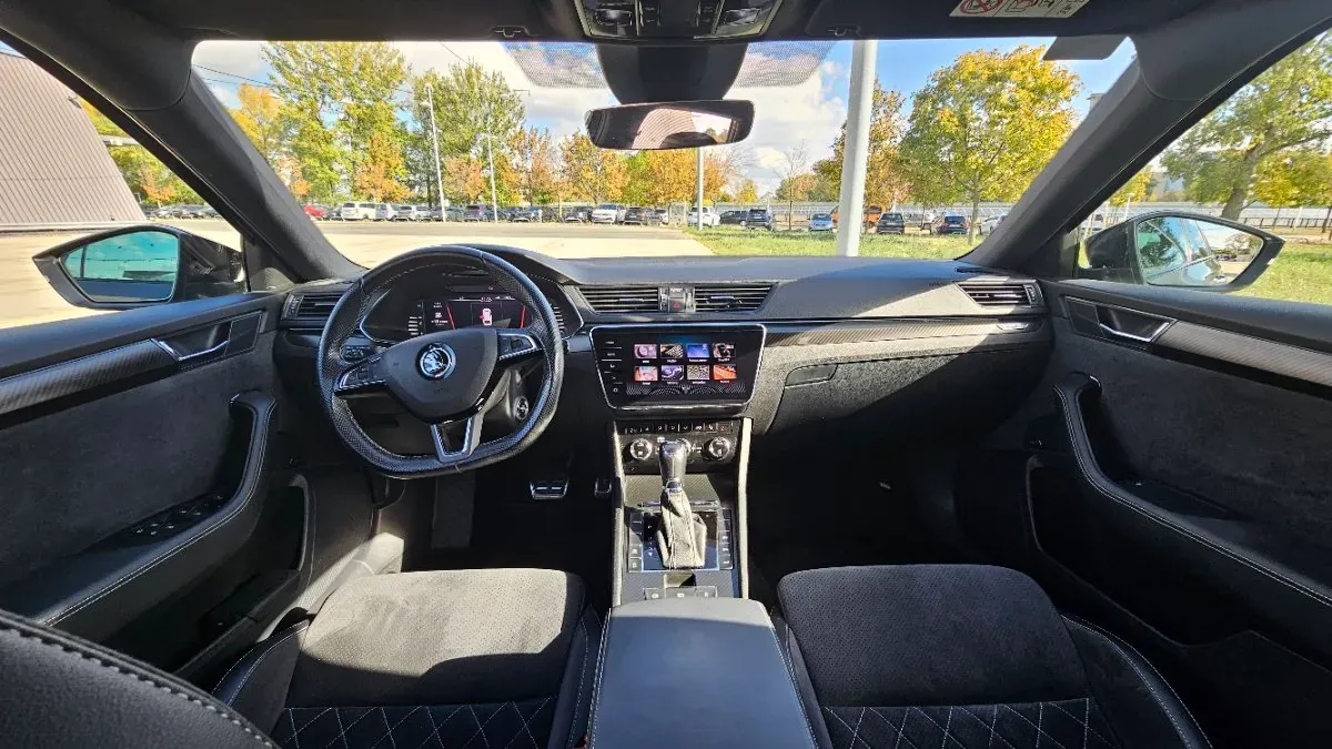 Skoda Superb 2020 photo 2