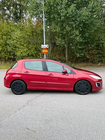 Peugeot 308 2012 photo 2
