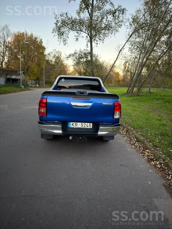 Toyota Hilux 2017 photo 4