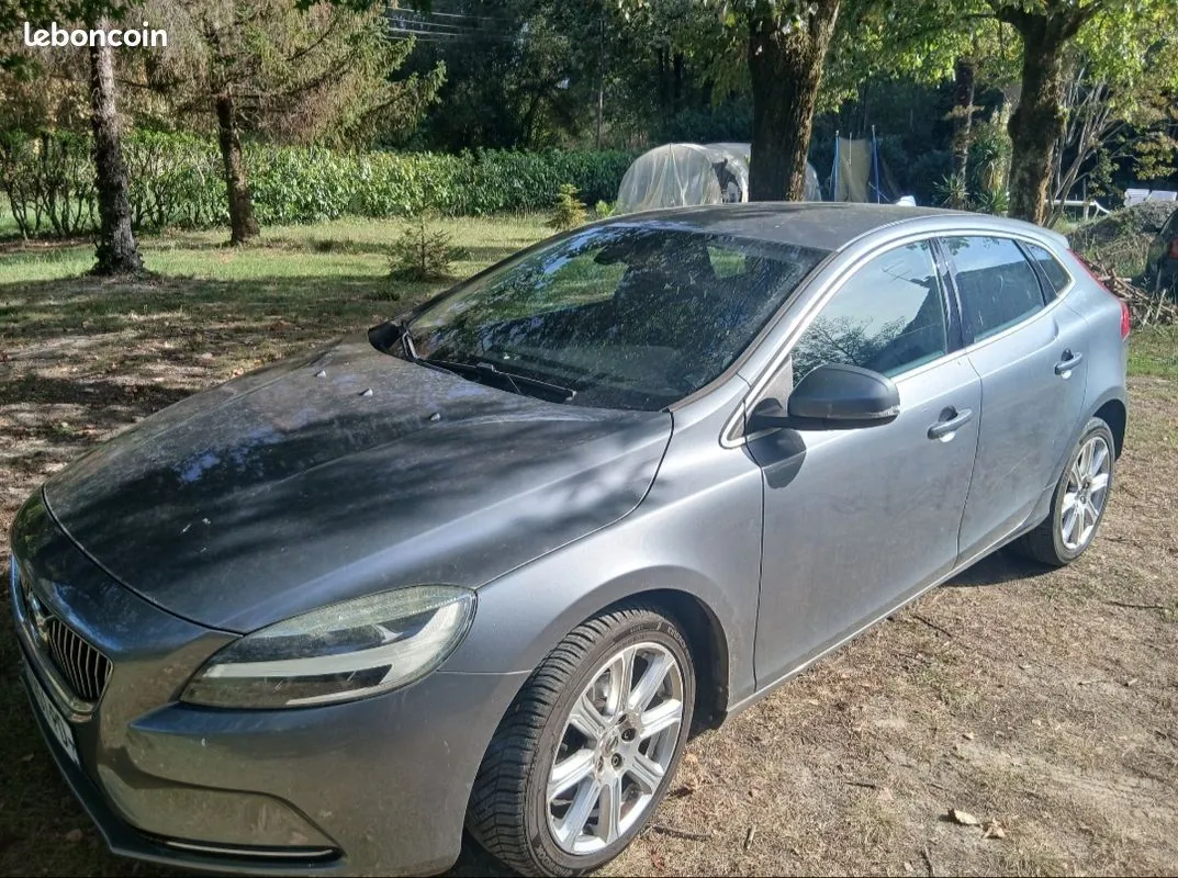 Volvo V40