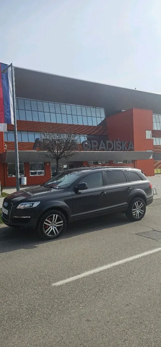 Audi Q7 2007 photo 3