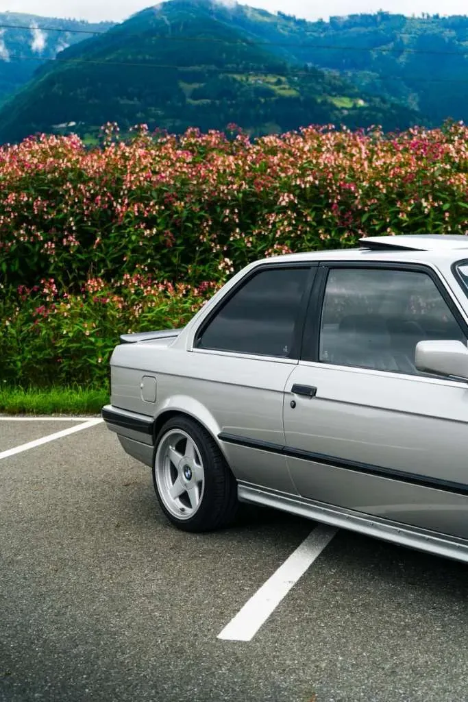 BMW 3Er-Reihe 320I 1989 photo 3