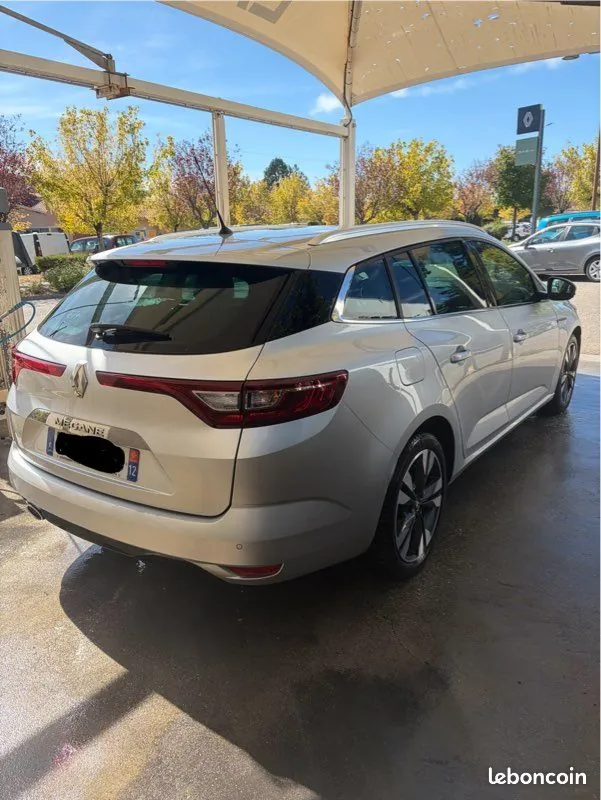 Renault Megane 2019 photo 2