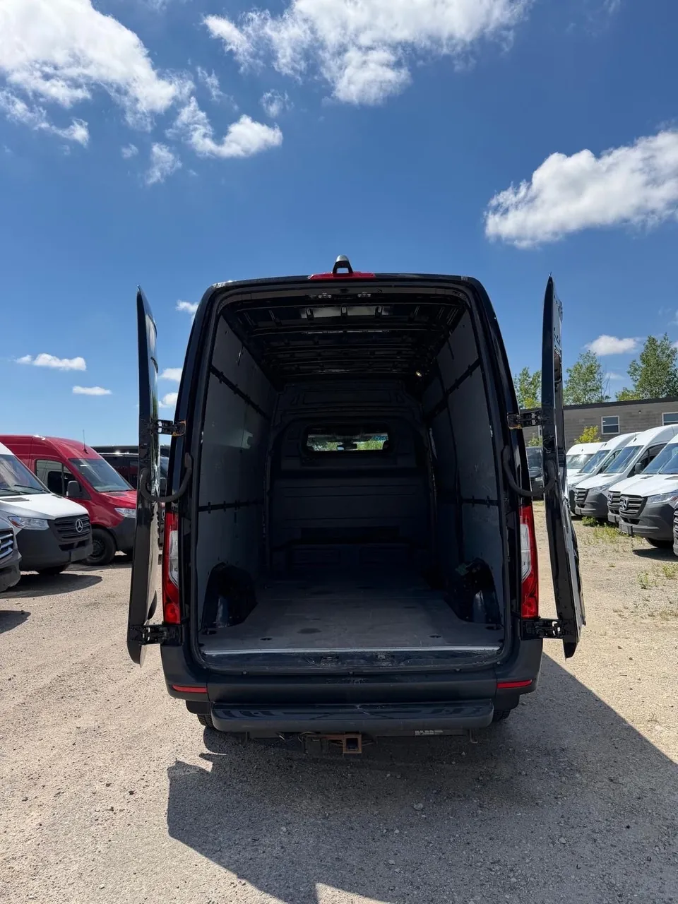 Mercedes-Benz Sprinter Van 2020 photo 3