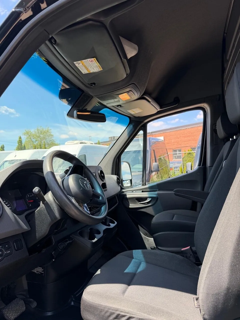 Mercedes-Benz Sprinter Van 2020 photo 2