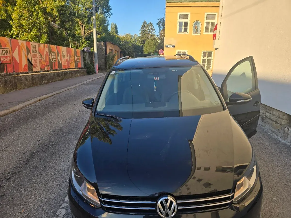 Volkswagen Touran 2013 photo 3