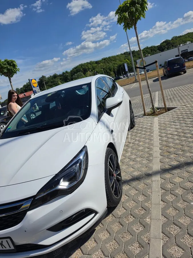Opel Astra K 2016 photo 2