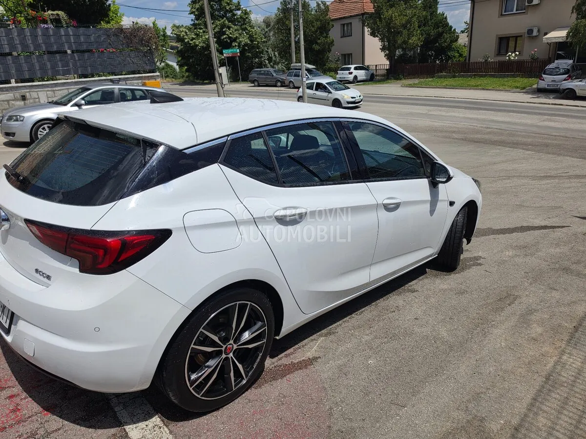 Opel Astra K 2016 photo 5