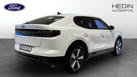 Ford Capri 2026 photo 3
