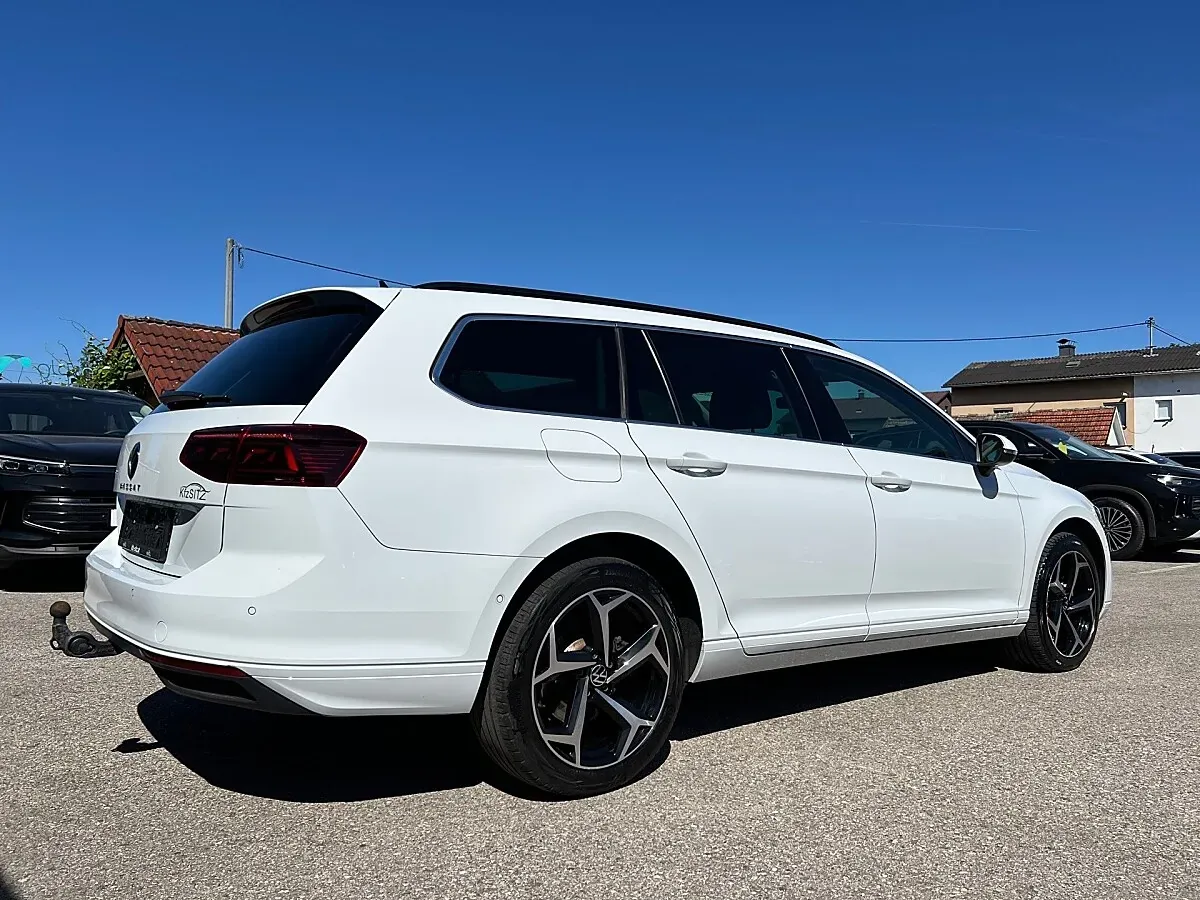 Volkswagen Passat 2022 photo 3