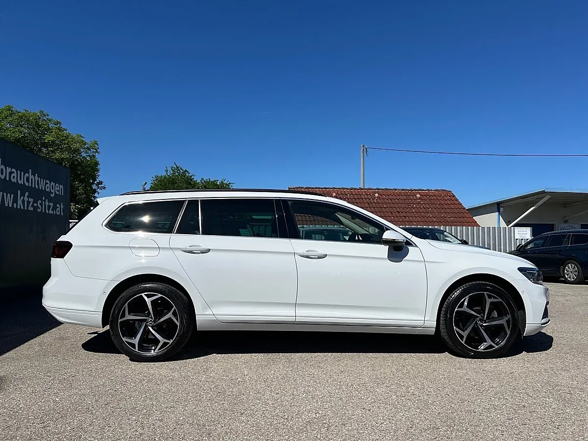 Volkswagen Passat 2022 photo 2