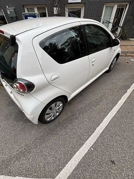 Toyota Aygo 2012 photo 4
