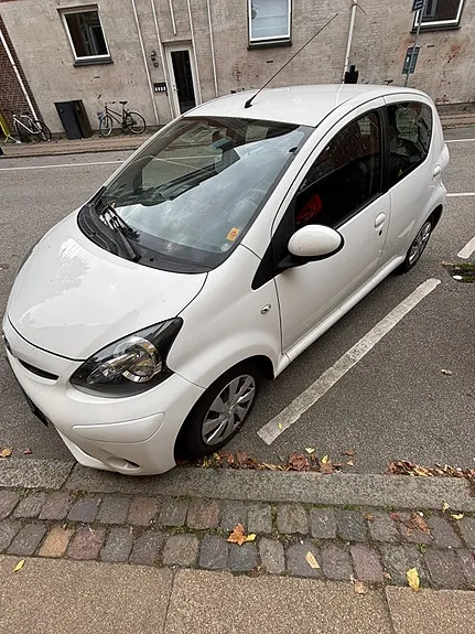 Toyota Aygo 2012 photo 3