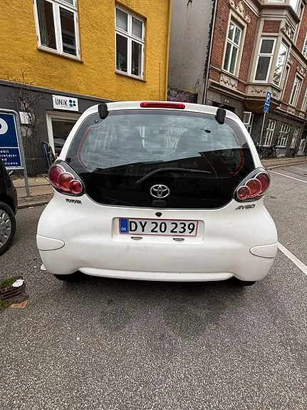 Toyota Aygo 2012 photo 2
