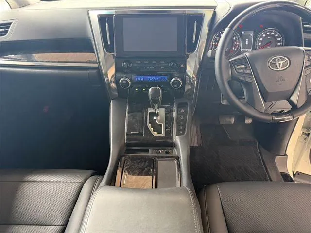 Toyota Alphard 2020 photo 3