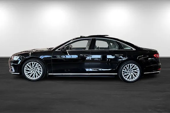 Audi A8 2018 photo 4