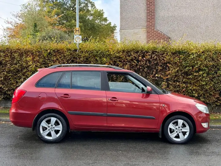 Skoda Fabia 2014 photo 5