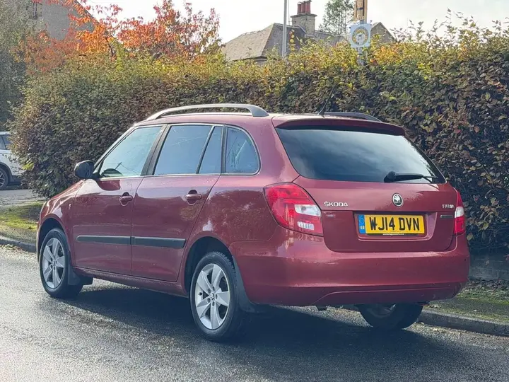 Skoda Fabia 2014 photo 3