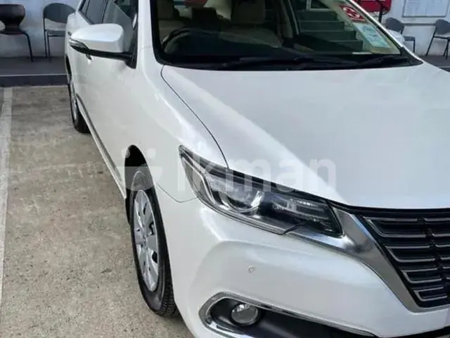 Toyota Premio 2018 photo 2